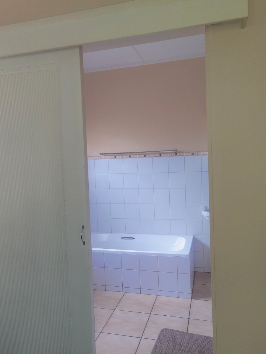  Bedroom Property for Sale in Carters Glen Northern Cape